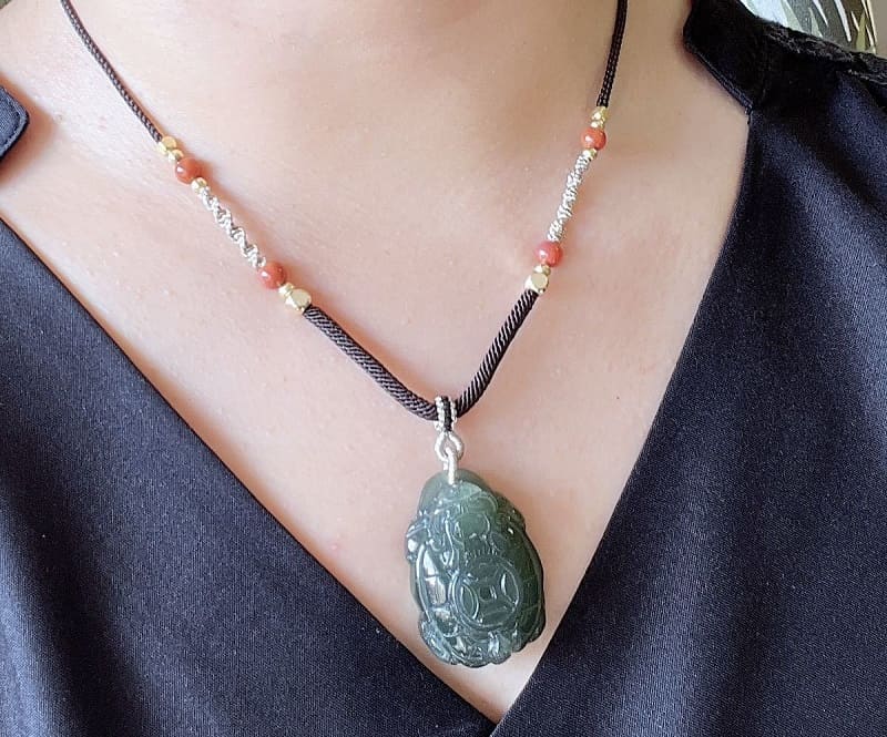 Mặt dây chuyền ngọc phỉ thúy