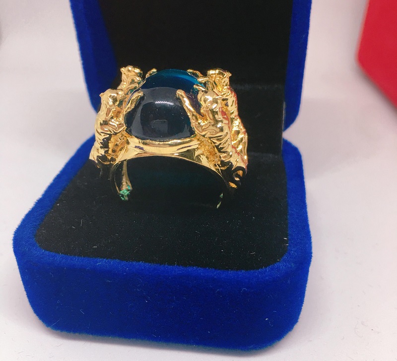 Ngọc được xem là biểu tượng của đạo đức và quyền lực