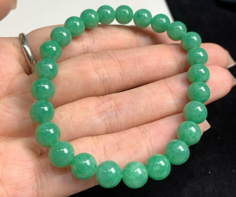 Tìm hiểu về lịch sử và phong thuỷ ngọc xanh lục 