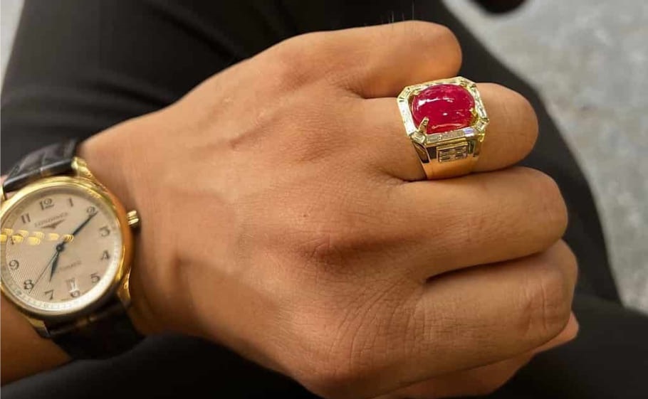 Trang sức ngọc cho phái mạnh là quà tặng ý nghĩa