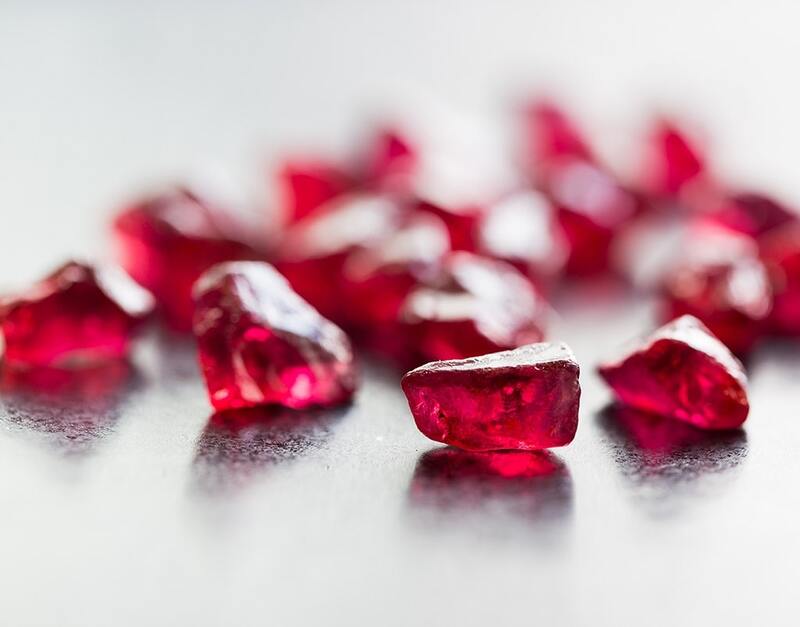 Phân biệt đá ruby thật giả chi tiết nhất